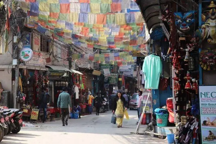 El barrio de Thamel en Katmandú, donde nos alojaremos en uno de los lugares más icónicos e históricos de toda la ciudad