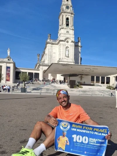 Pedro Queir&oacute;s - Run for Peace